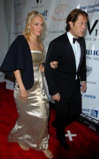 Uma Thurman feet photo thumbnail