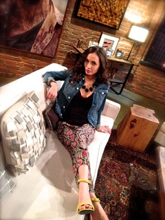 Eliza Dushku feet photo thumbnail