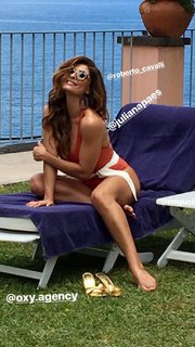 Juliana Paes feet photo thumbnail