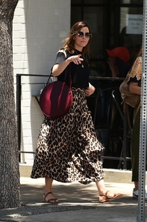 Jessica Biel feet photo thumbnail