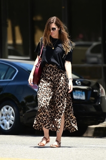 Jessica Biel feet photo thumbnail