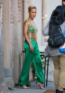 Jada Pinkett Smith feet photo thumbnail