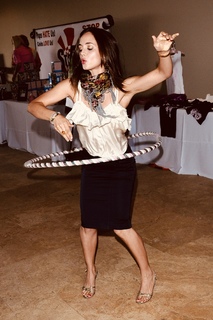 Eliza Dushku feet photo thumbnail
