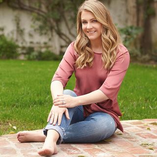 Melissa Joan Hart feet photo thumbnail