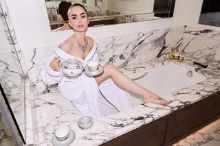 Lily Collins feet photo thumbnail