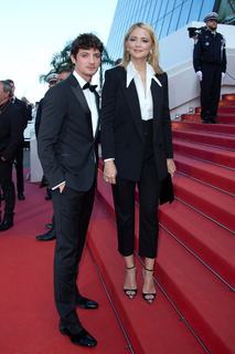 Virginie Efira feet photo thumbnail