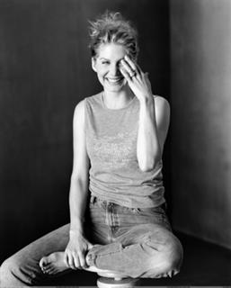 Elizabeth Mitchell feet photo 2