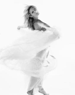 Heidi Klum feet photo thumbnail