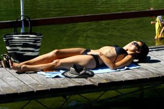 Anna Popek feet photo thumbnail