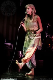 Aurora Aksnes feet photo thumbnail