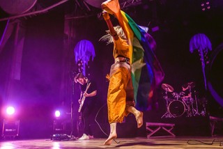 Aurora Aksnes feet photo thumbnail