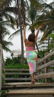 Rocsi Diaz feet photo thumbnail