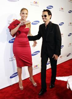 Jennifer Lopez feet photo thumbnail