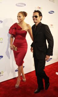 Jennifer Lopez feet photo thumbnail