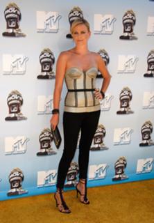 Charlize Theron feet photo thumbnail