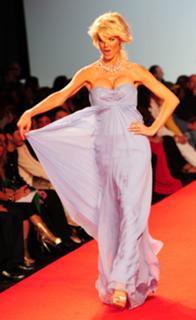 Victoria Silvstedt feet photo thumbnail