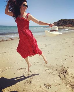 Michelle Monaghan feet photo thumbnail