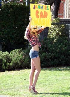 Cameron Diaz feet photo thumbnail