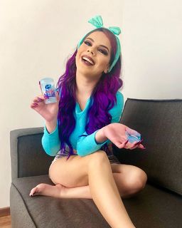 Lizbeth Rodríguez feet photo 1