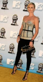 Charlize Theron feet photo thumbnail