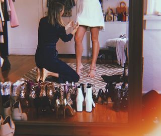 Emily Osment feet photo thumbnail