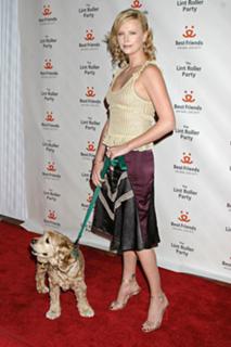 Charlize Theron feet photo thumbnail