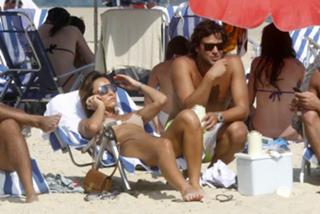 Sabrina Sato feet photo thumbnail