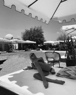 Elsa Hosk feet photo thumbnail