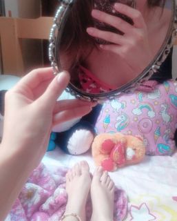 Isa Pes feet photo thumbnail
