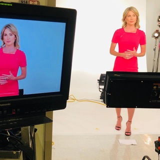 Amy Robach feet photo thumbnail