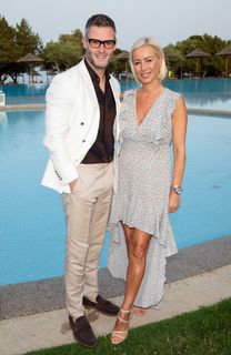 Denise Van Outen feet photo thumbnail