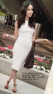 Abigail Spencer feet photo thumbnail