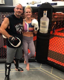 Holly Holm feet photo thumbnail