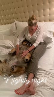 Chelsea Handler feet photo thumbnail