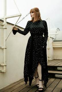 Bryce Dallas Howard feet photo thumbnail