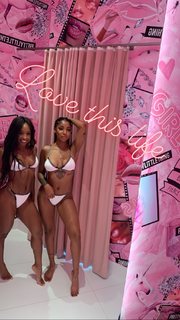 Qimmah Russo feet photo thumbnail