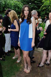 Liv Tyler feet photo thumbnail