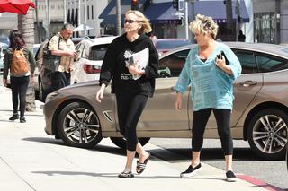 Sharon Stone feet photo thumbnail