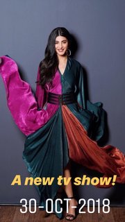 Shruti Haasan feet photo thumbnail