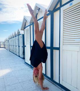 Federica Fontana feet photo thumbnail
