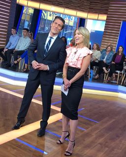 Amy Robach feet photo thumbnail