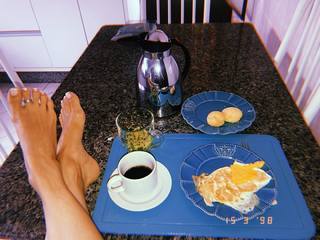Alaine Crissiê feet photo thumbnail