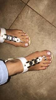 Alaine Crissiê feet photo thumbnail