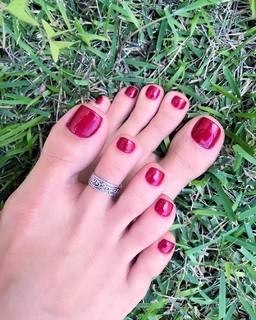 Alaine Crissiê feet photo thumbnail