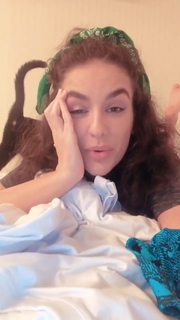 Kéfera Buchmann feet photo thumbnail