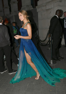 Kimberley Garner feet photo thumbnail
