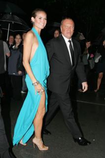 Heidi Klum feet photo thumbnail