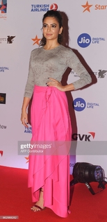 Kriti Kharbanda feet photo thumbnail