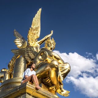 Adriana Lima feet photo thumbnail