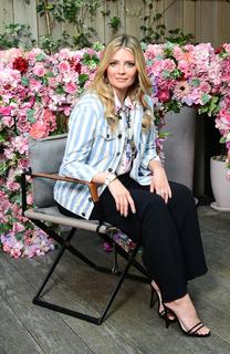 Mischa Barton feet photo thumbnail